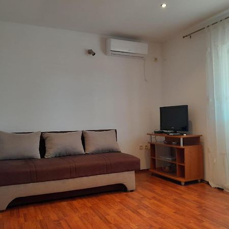 Sreca Apartment Near Beach With Bbq Bibinje Kamer foto