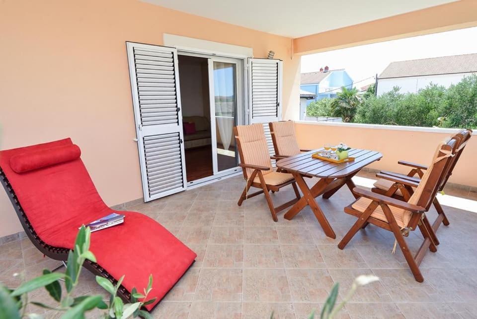 Sreca Apartment Near Beach With Bbq Bibinje Buitenkant foto
